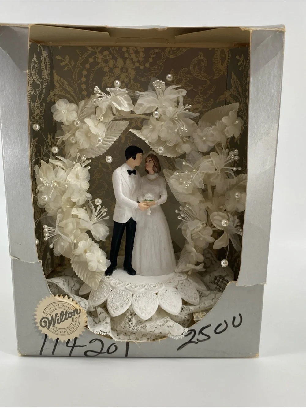 Vintage Wilton White and Black Bride & Groom Wedding Cake Topper